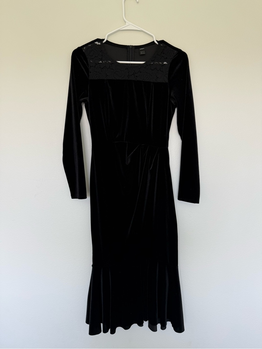 SHEIN Black Velvet Midi Dress with Lace Yoke